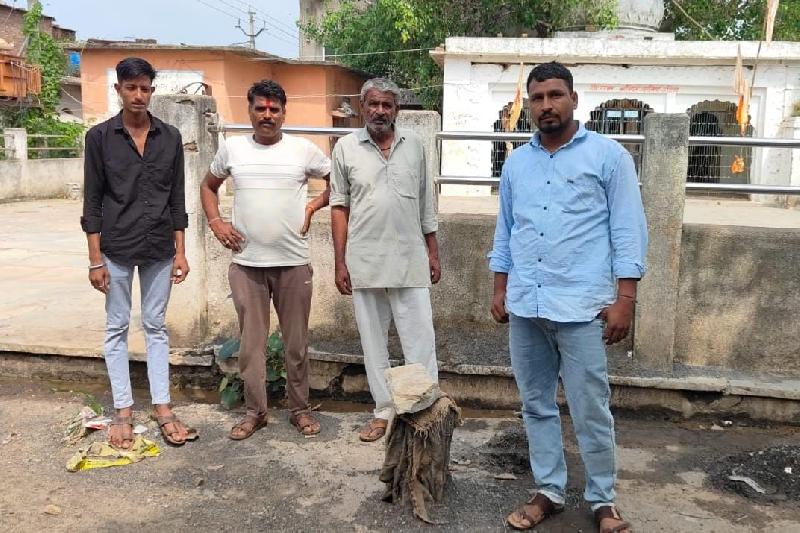 2 महीने पहले खुदा बोरवेल: